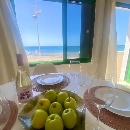 11. Arena Y Mar * Playa Honda (Lanzarote)